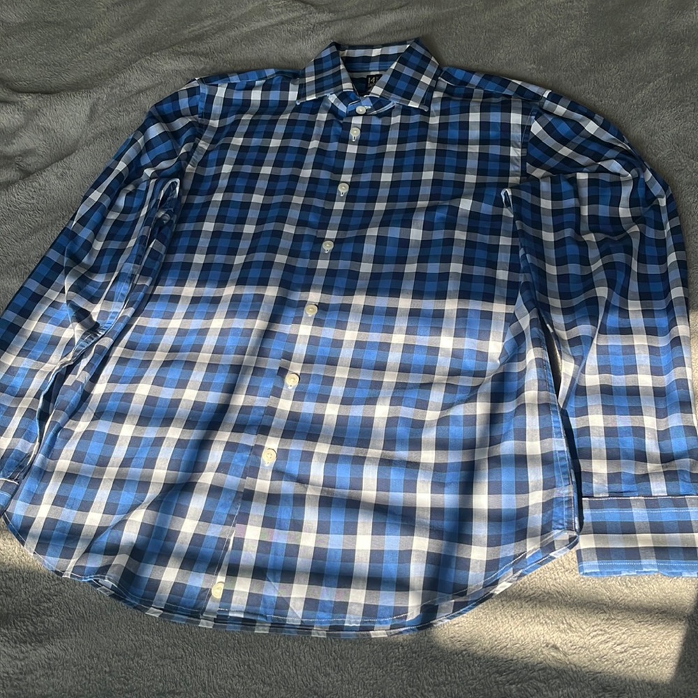 Mens medium long sleeve shirt.